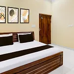 Oyo 82931 Hotel Shiv Dham Inn