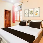 Oyo 82931 Hotel Shiv Dham Inn