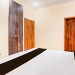 Oyo 82931 Hotel Shiv Dham Inn