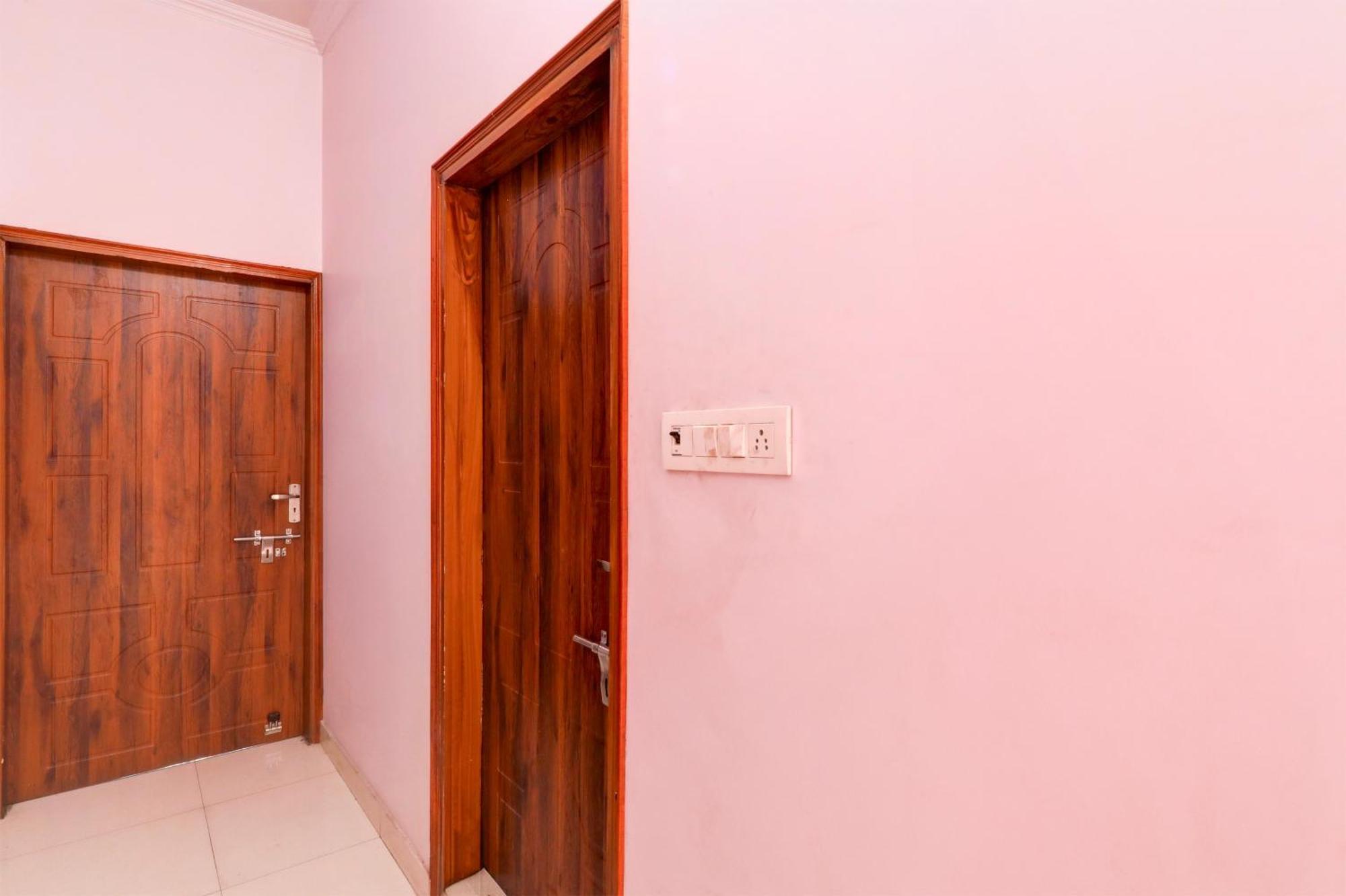 Hotel Oyo 82931 Shiv Dham Lucknow