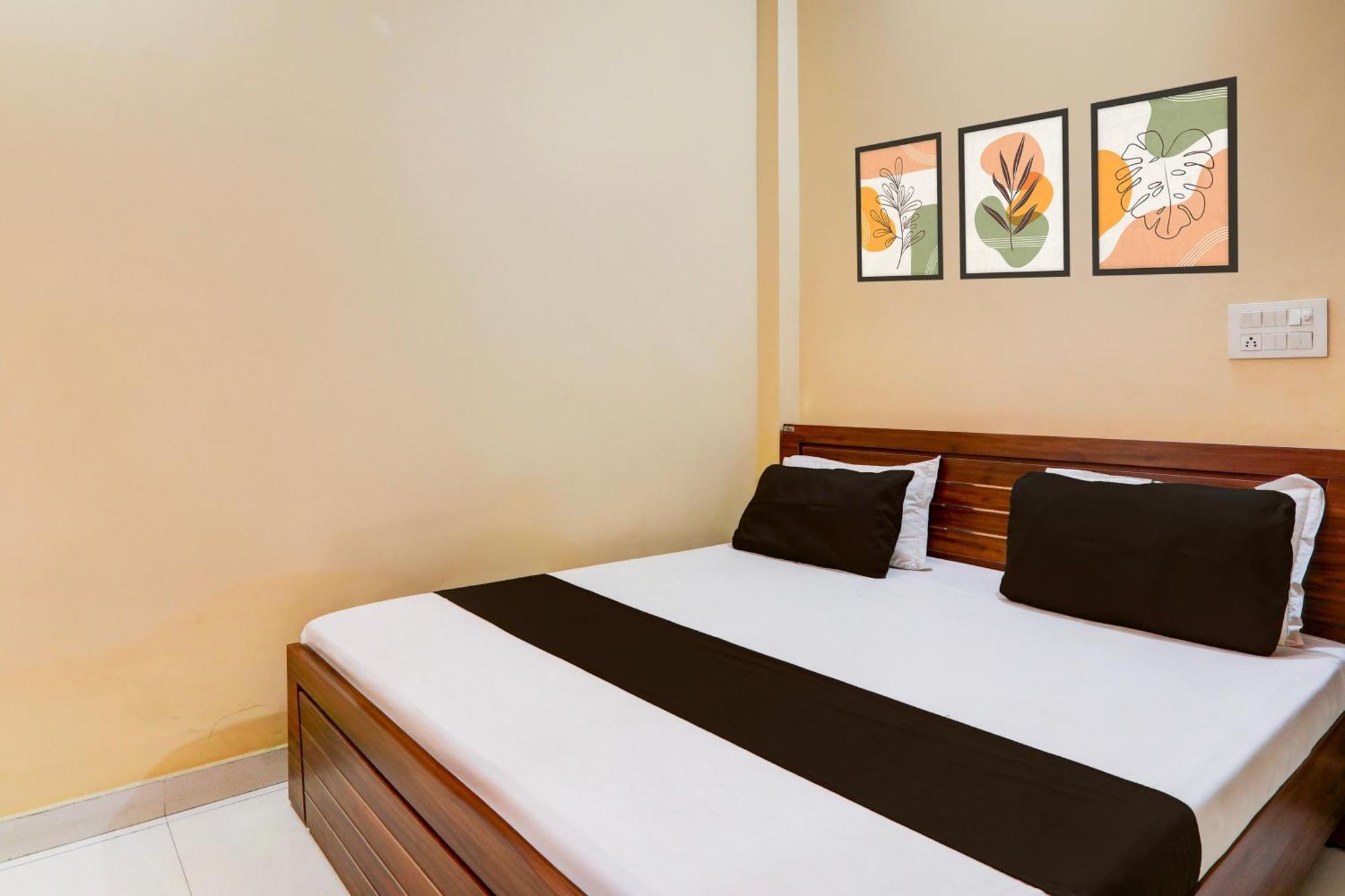 Hotel Oyo 82931 Shiv Dham