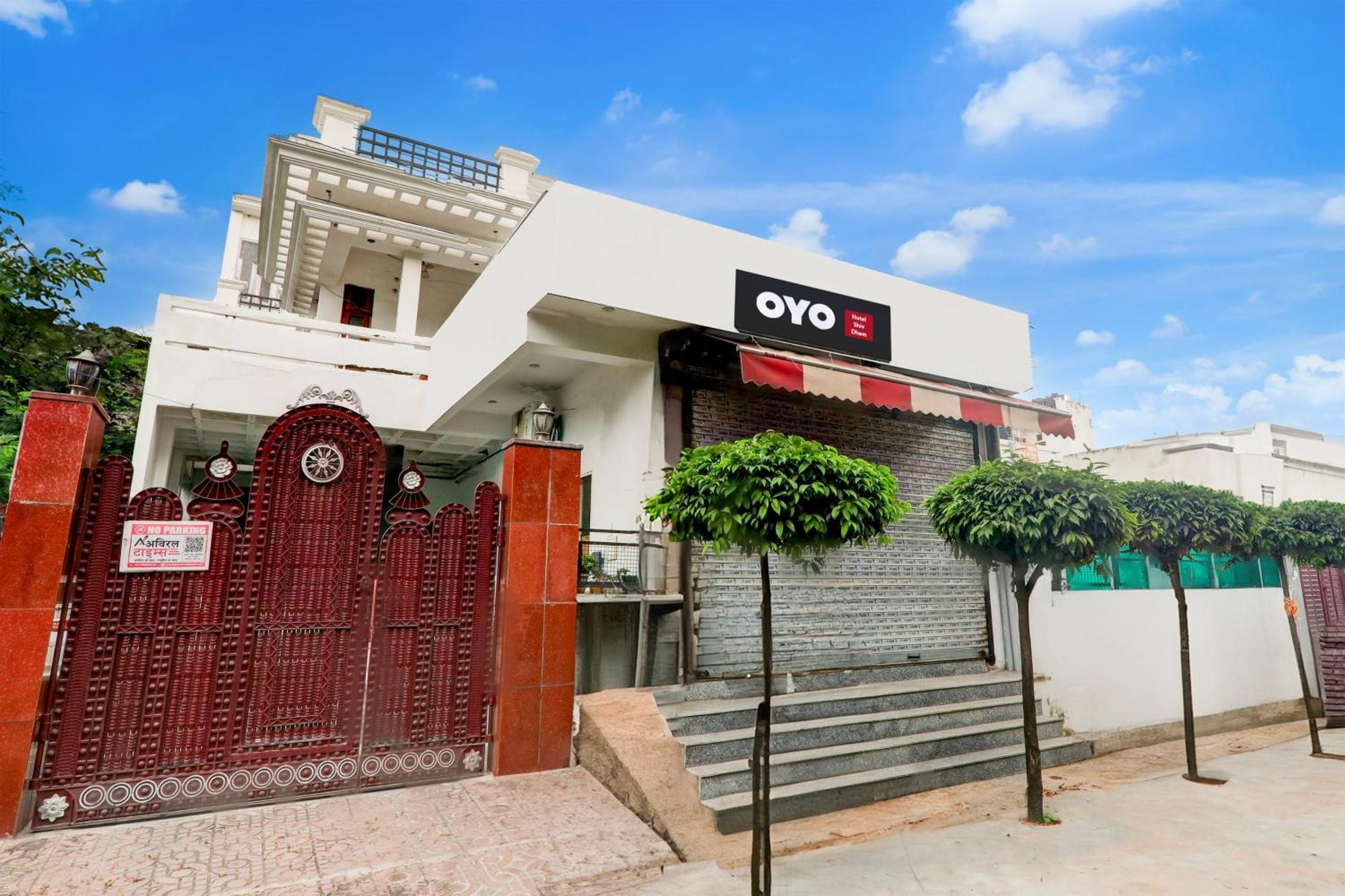 Oyo 82931 Shiv Dham Hotel 3*